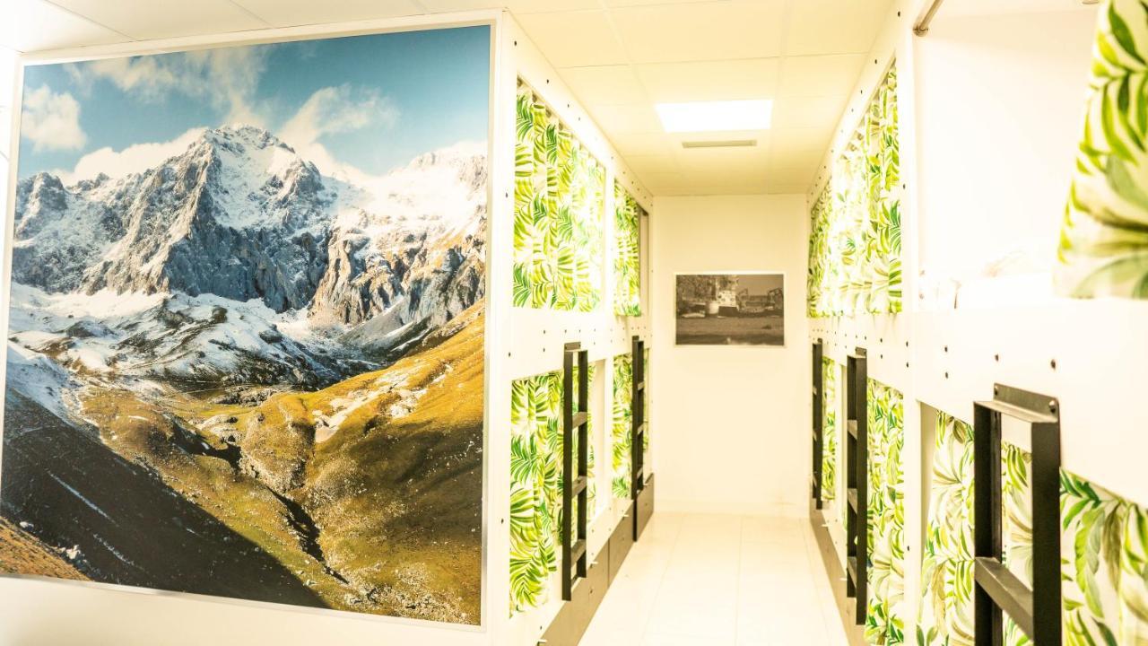 Hostel Playa De Meron 산비센테데라바케라 외부 사진